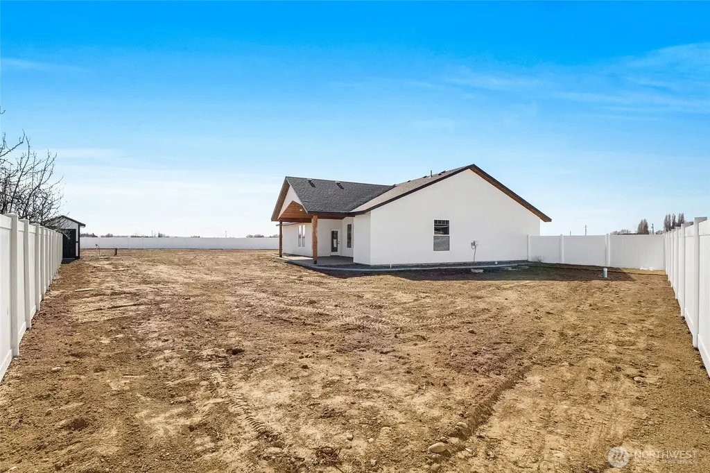 3037 Blackbird Place NE Moses Lake WA 98837
