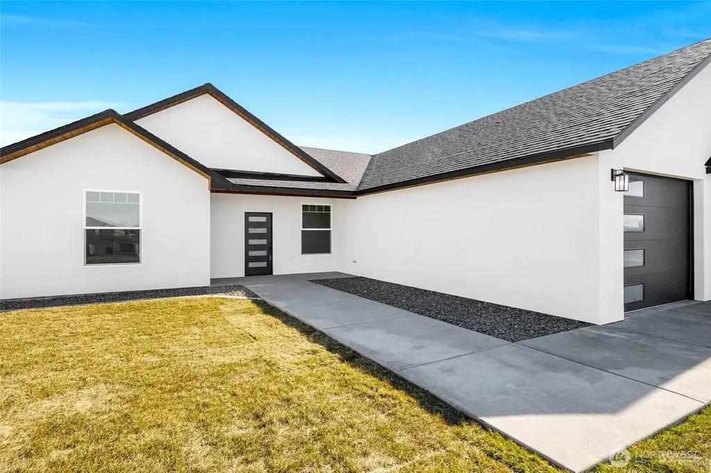 3037 Blackbird Place NE Moses Lake WA 98837