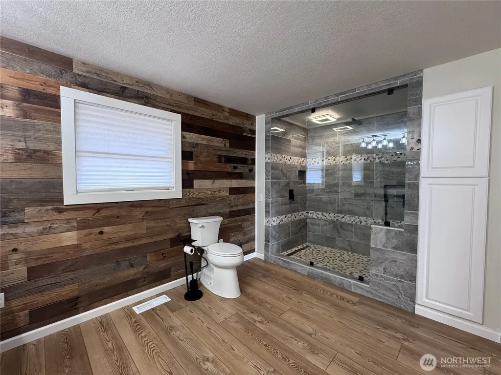 9 Rose Street Oroville WA 98844