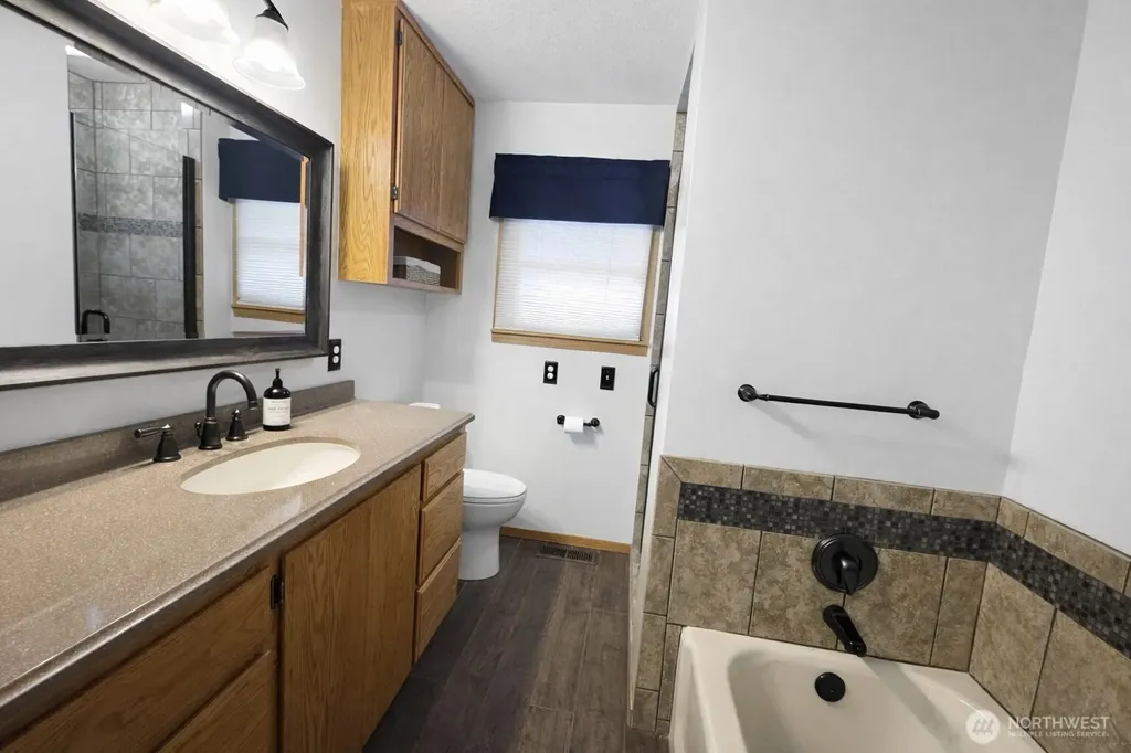 9 Rose Street Oroville WA 98844