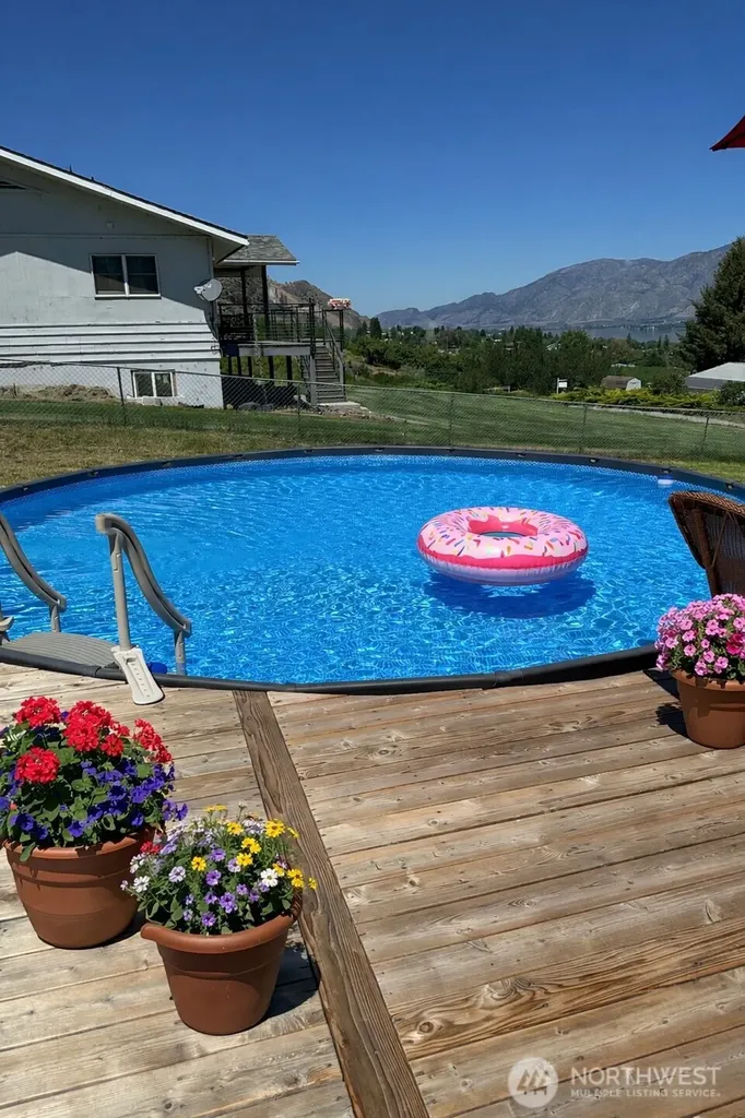 9 Rose Street Oroville WA 98844