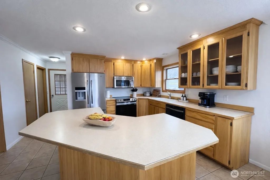 9 Rose Street Oroville WA 98844