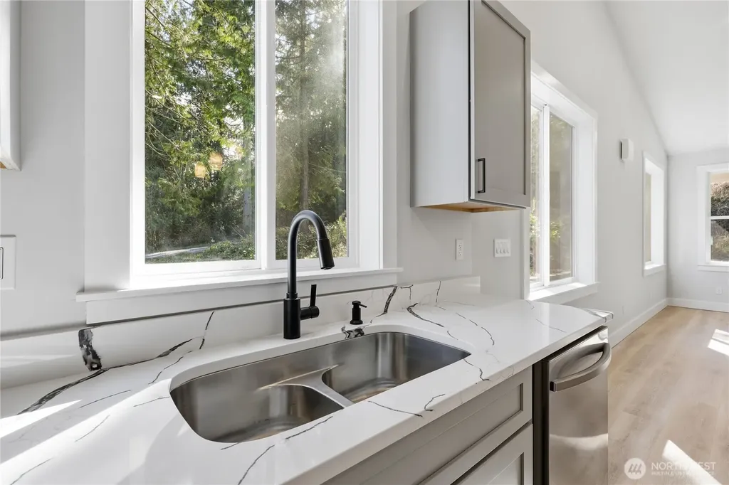4511 Trail Crest Drive Port Townsend WA 98368