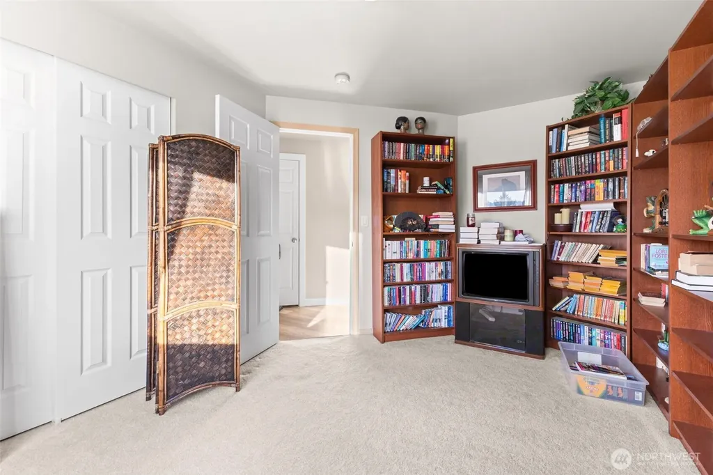207 Williams Boulevard NE Orting WA 98360