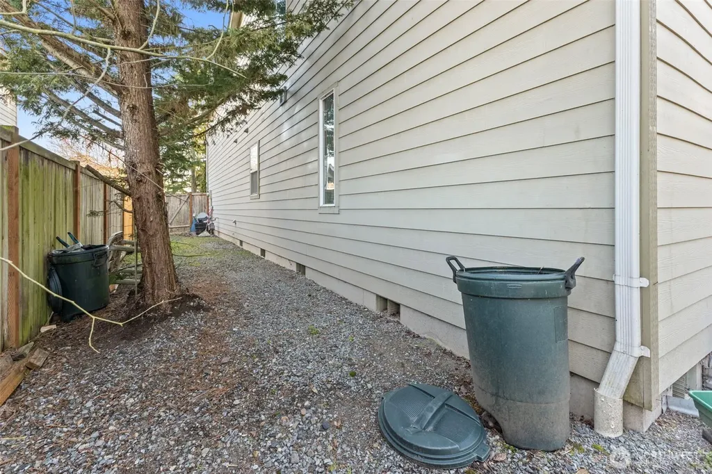 207 Williams Boulevard NE Orting WA 98360