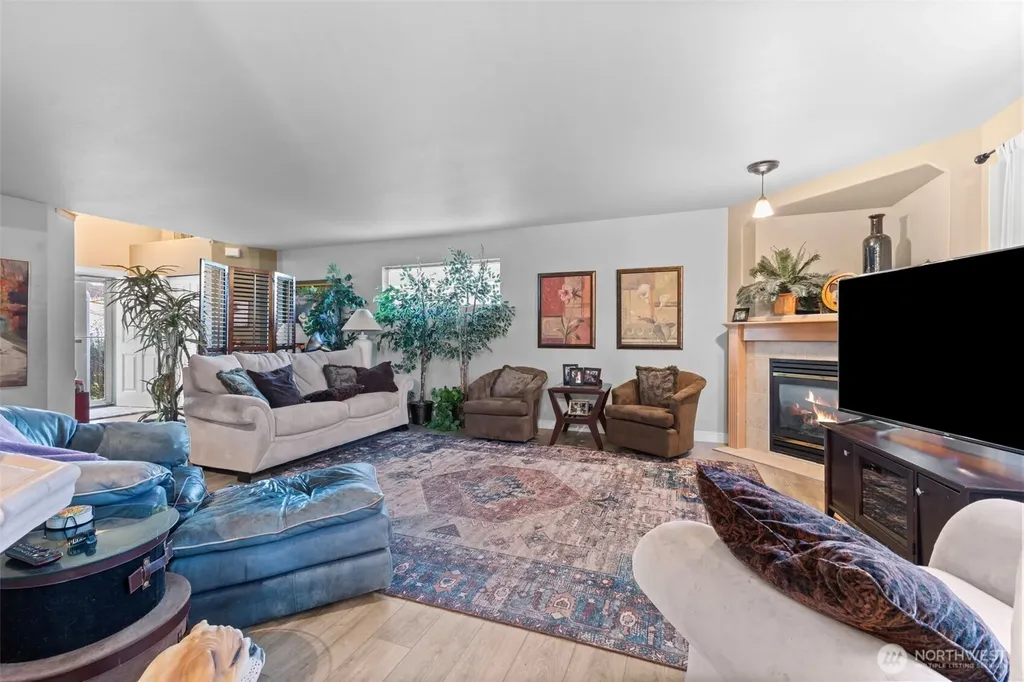 207 Williams Boulevard NE Orting WA 98360
