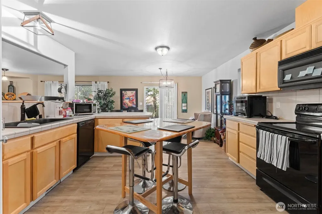 207 Williams Boulevard NE Orting WA 98360