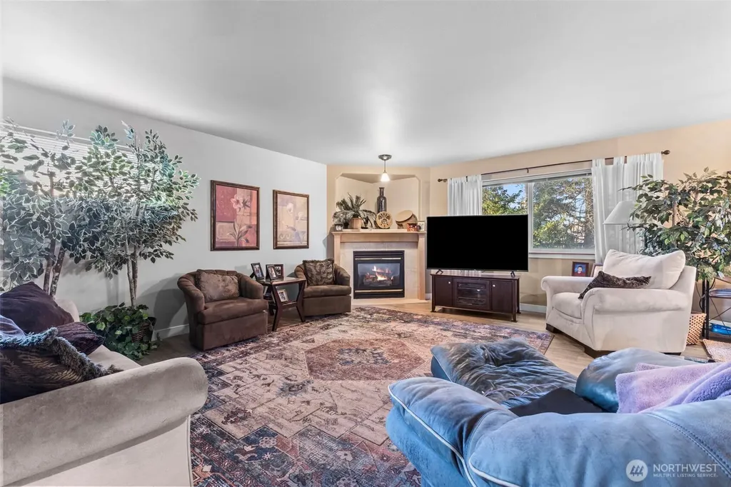 207 Williams Boulevard NE Orting WA 98360