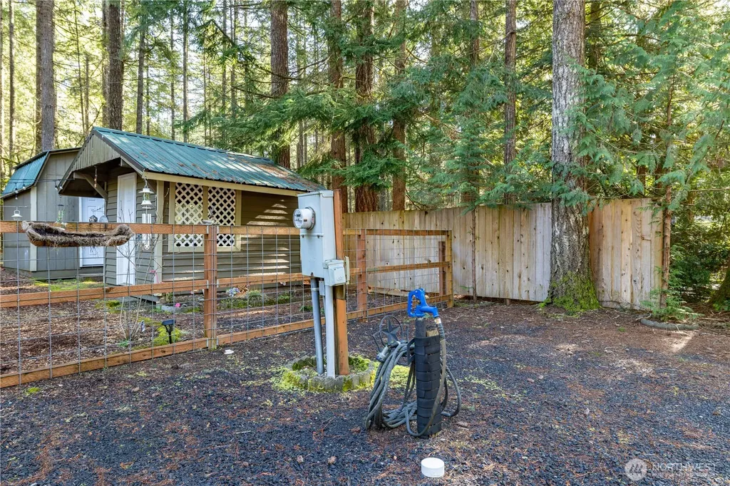 81 N Duckabush Drive E Hoodsport WA 98548