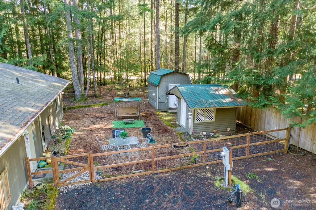 81 N Duckabush Drive E Hoodsport WA 98548