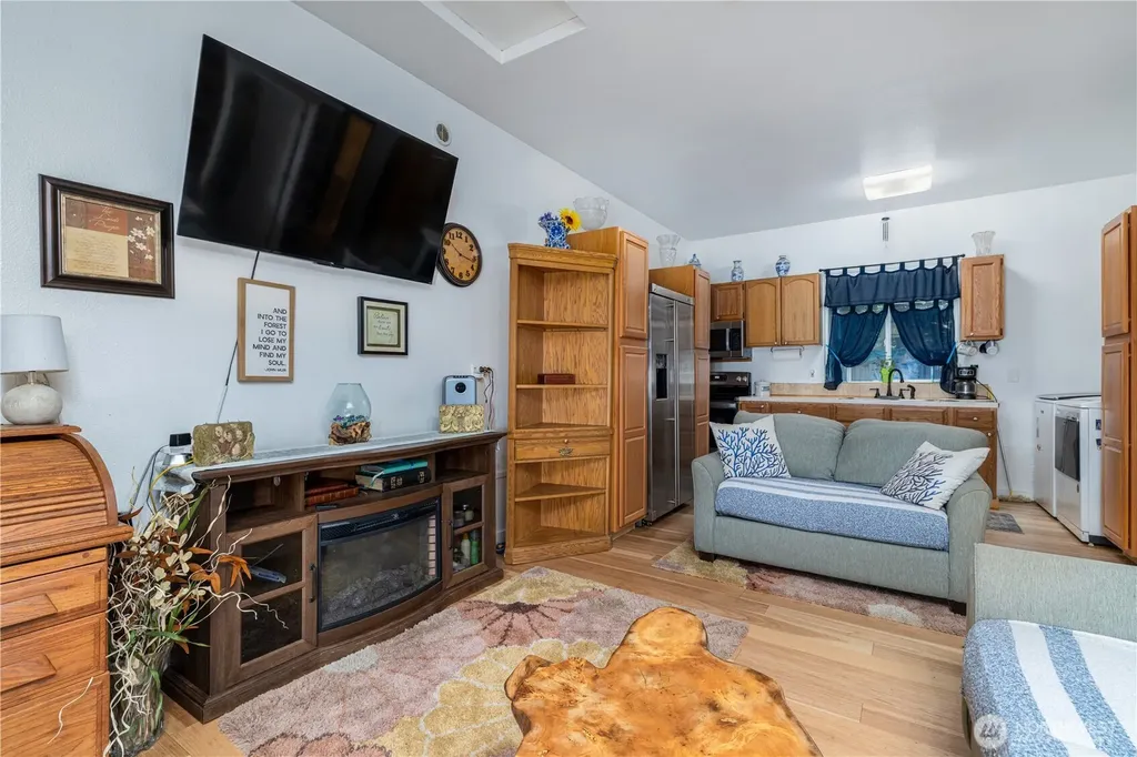 81 N Duckabush Drive E Hoodsport WA 98548