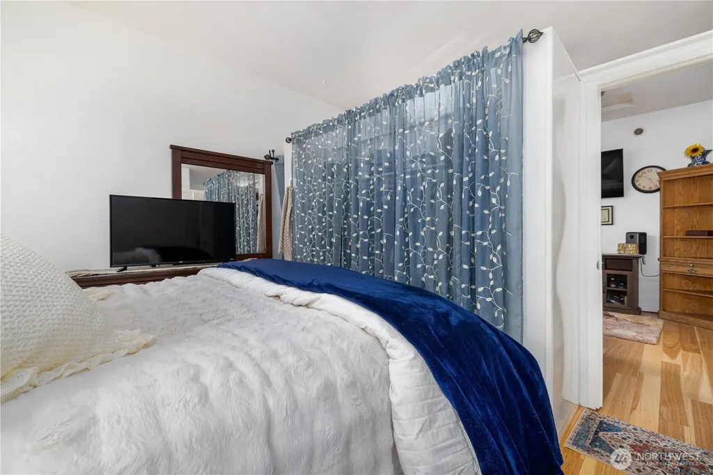 81 N Duckabush Drive E Hoodsport WA 98548