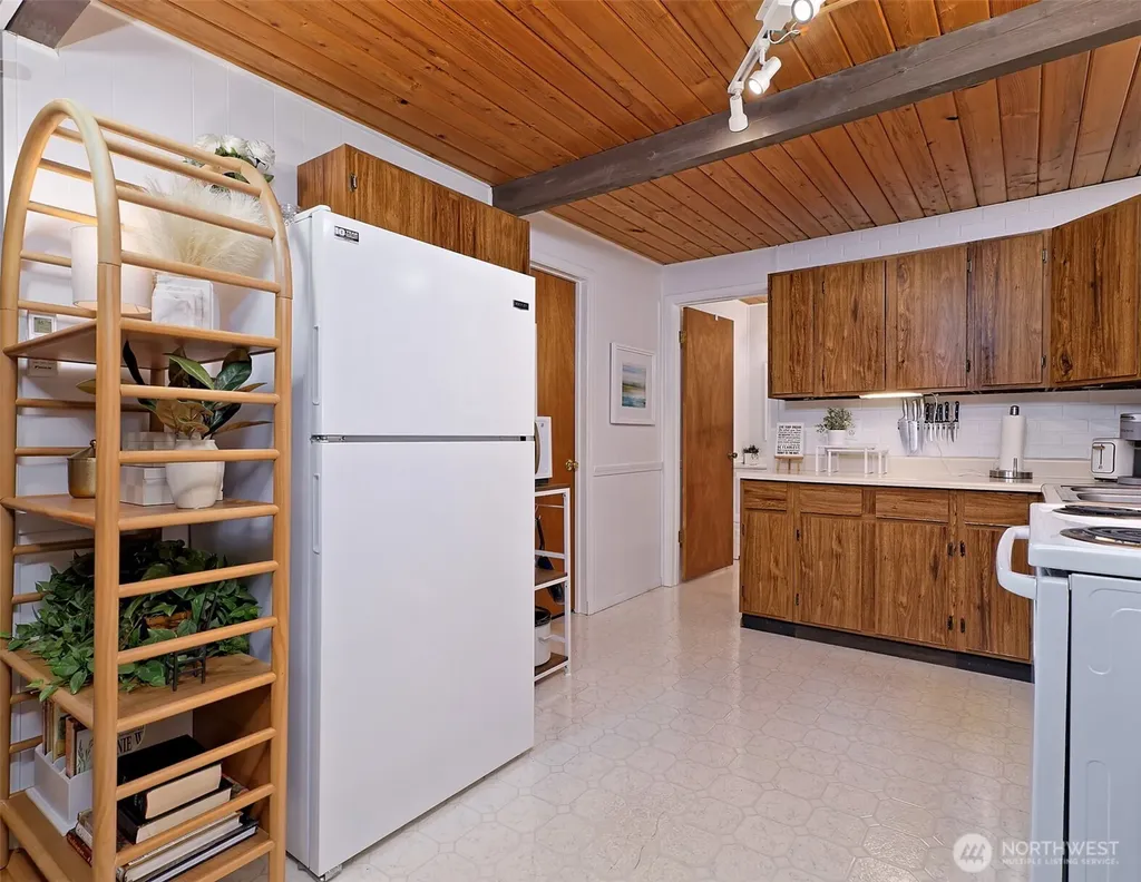 639 E Pitcairn Place Shelton WA 98584