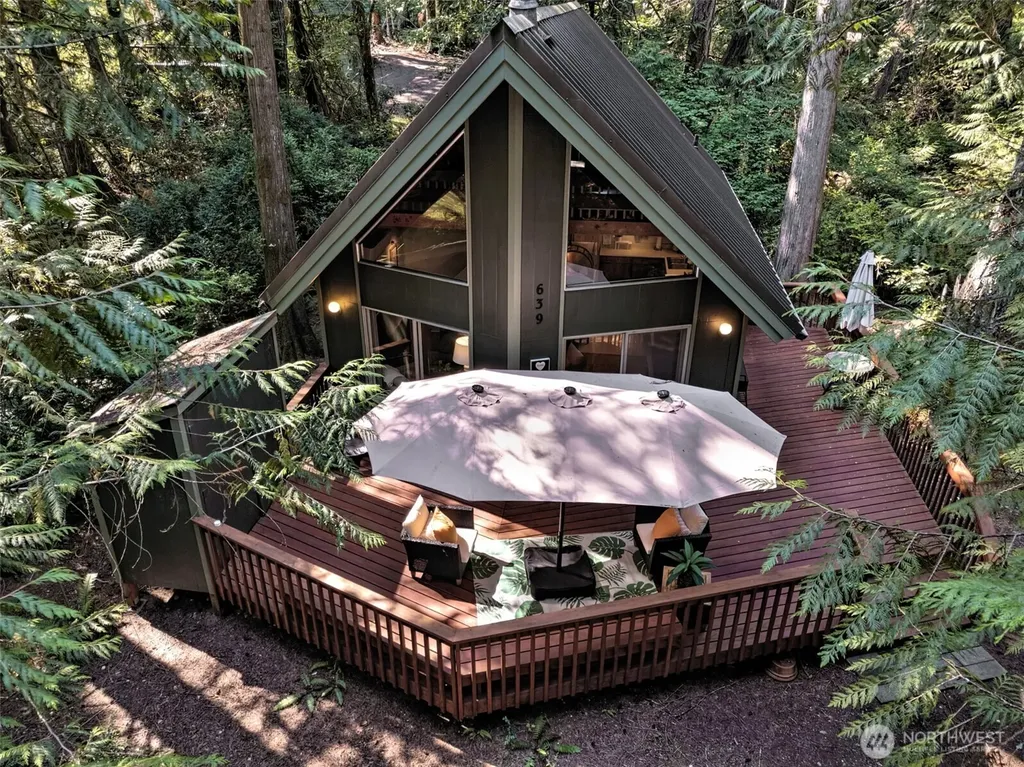 639 E Pitcairn Place Shelton WA 98584