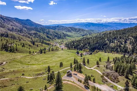 9660 Nahahum Canyon Road Cashmere WA 98815