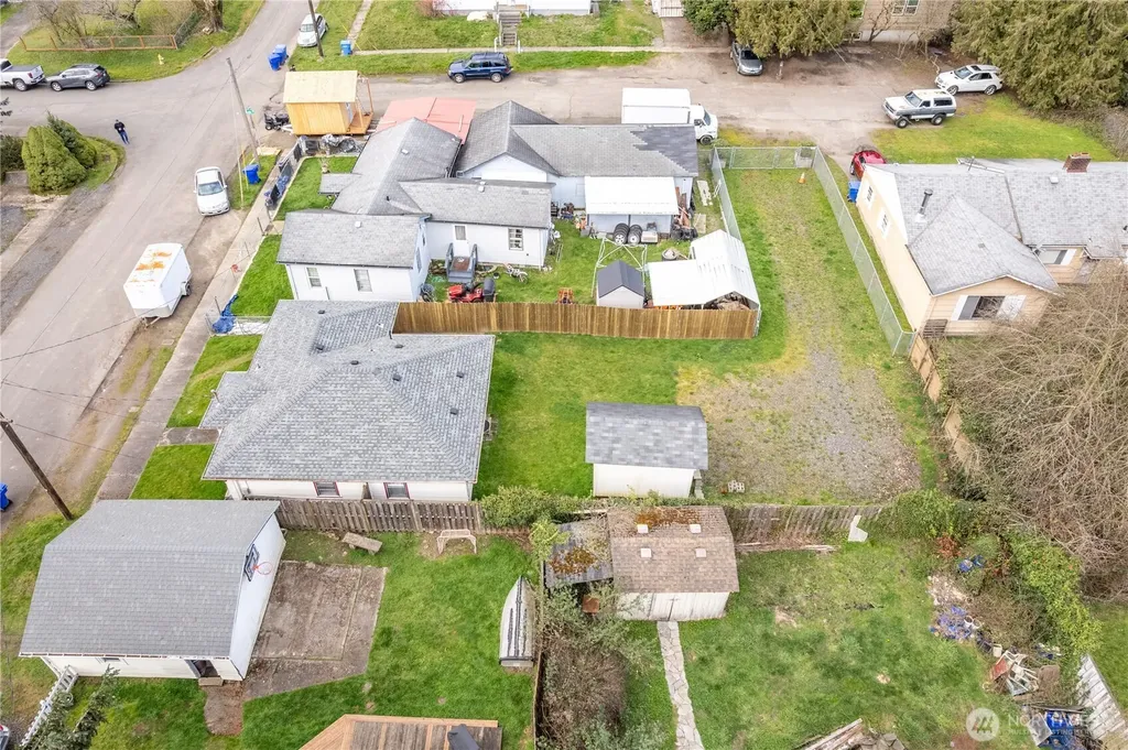 1002 N 10th Avenue Kelso WA 98626