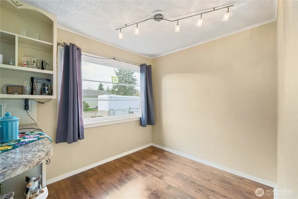 1002 N 10th Avenue Kelso WA 98626