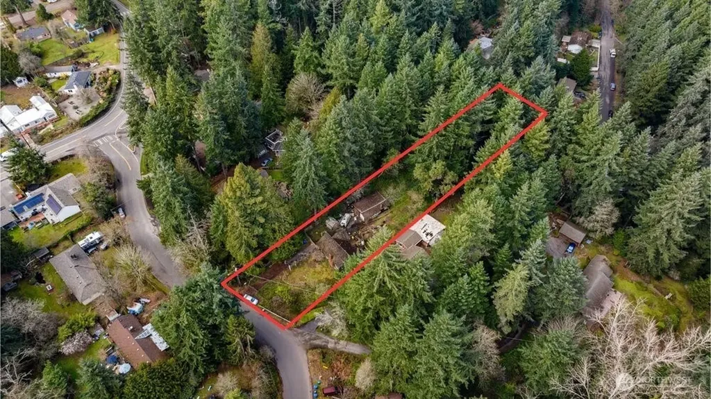 2552 NE 168th Street Lake Forest Park WA 98155