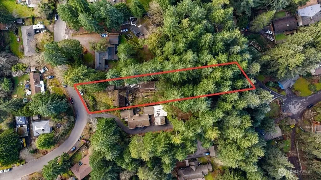 2552 NE 168th Street Lake Forest Park WA 98155