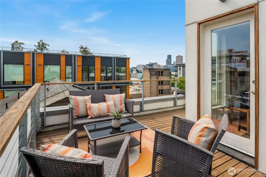 1623 14th Avenue Seattle WA 98122