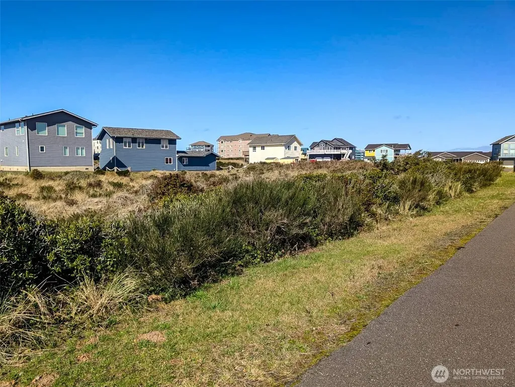 1407 Ocean Crest Avenue SW Ocean Shores WA 98569