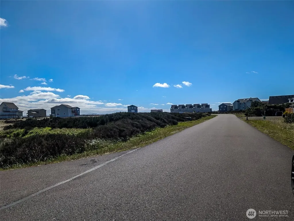 1407 Ocean Crest Avenue SW Ocean Shores WA 98569