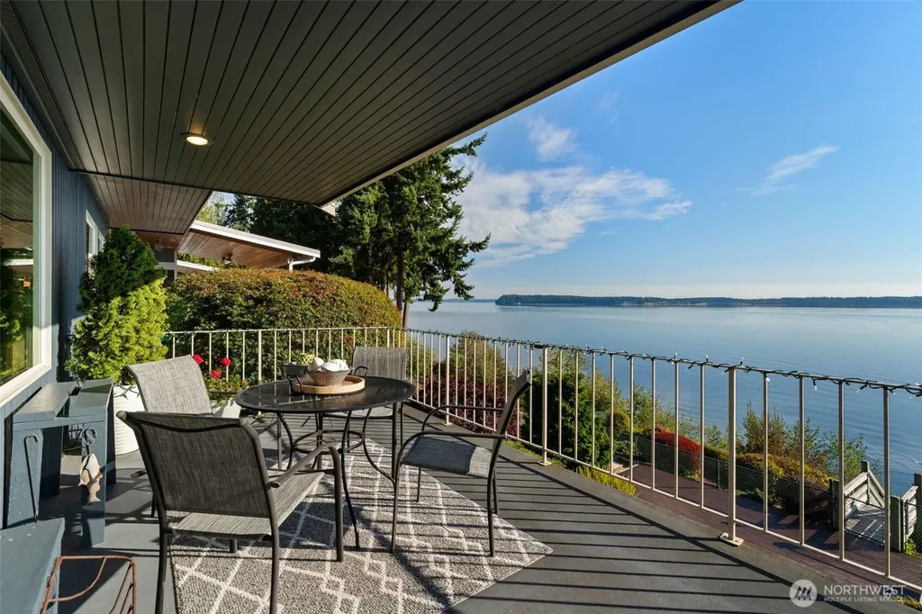 212 Tala Shore Drive Port Ludlow WA 98365