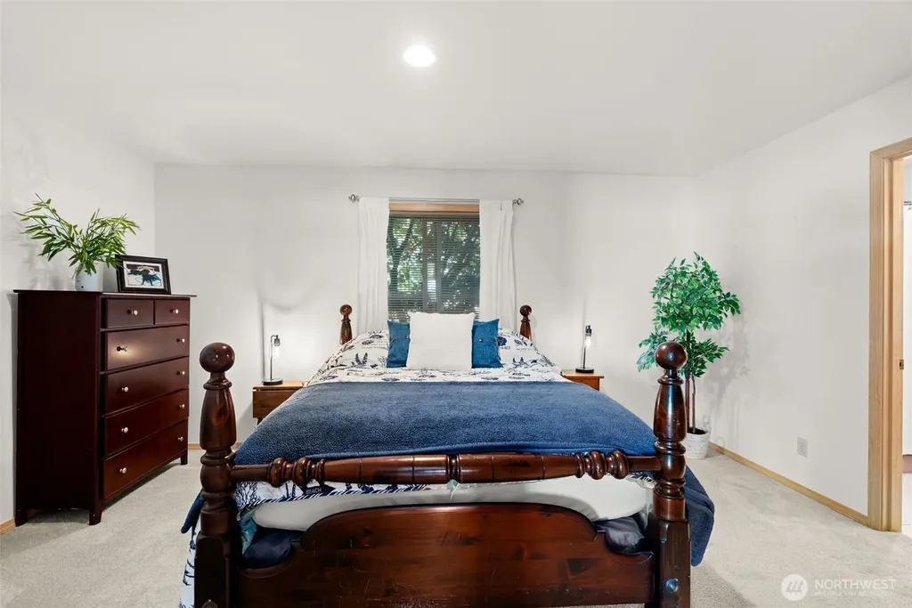 212 Tala Shore Drive Port Ludlow WA 98365
