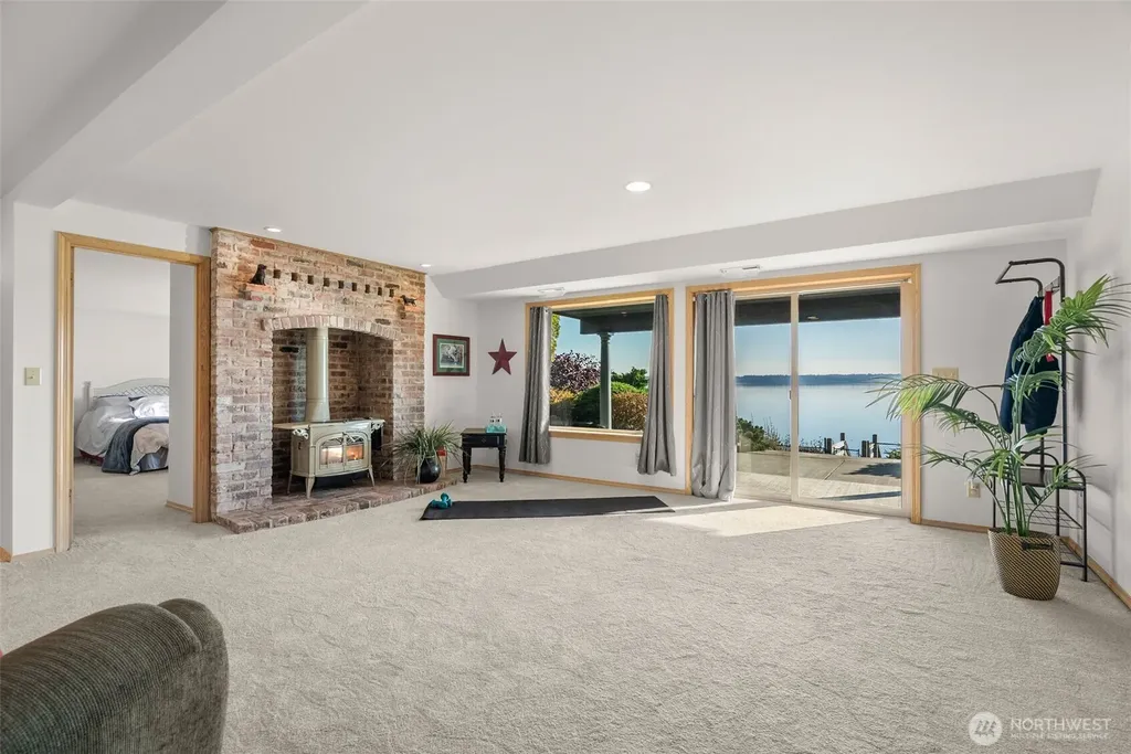 212 Tala Shore Drive Port Ludlow WA 98365