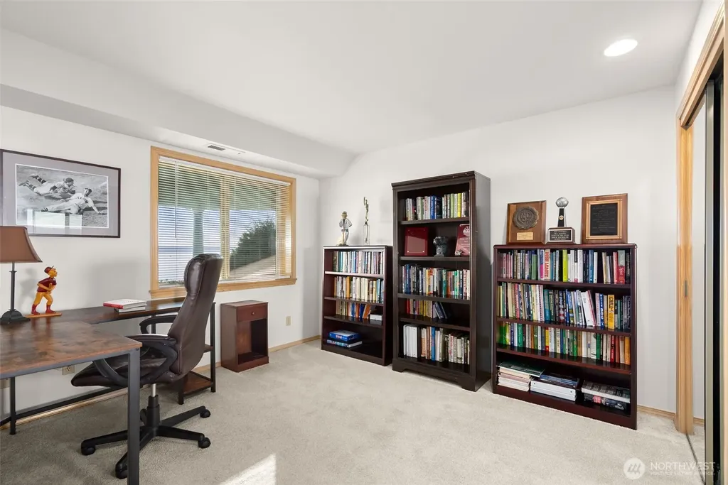 212 Tala Shore Drive Port Ludlow WA 98365