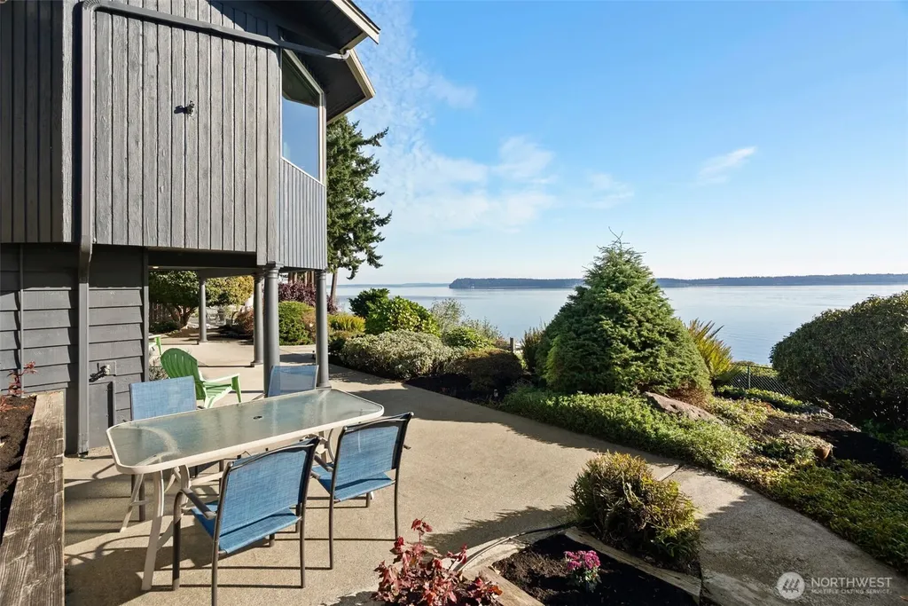 212 Tala Shore Drive Port Ludlow WA 98365