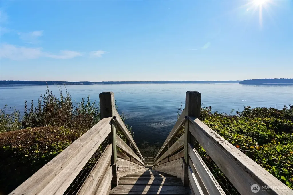 212 Tala Shore Drive Port Ludlow WA 98365