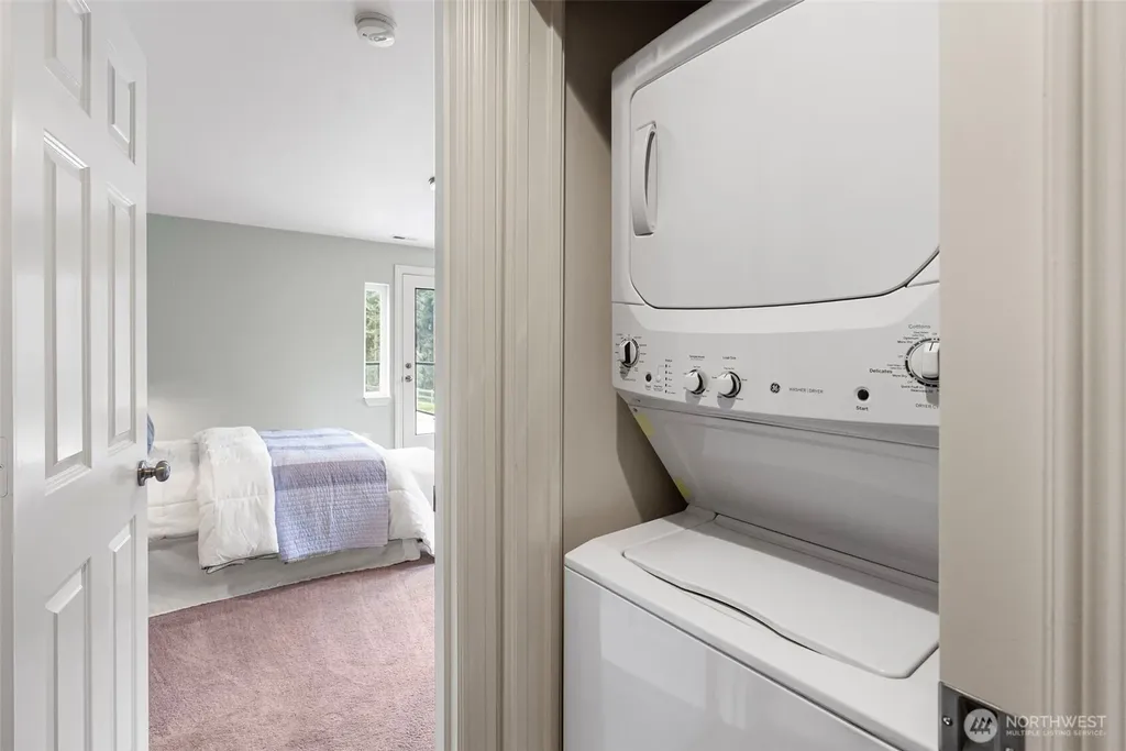 8180 NE West Port Madison Road Bainbridge Island WA 98110