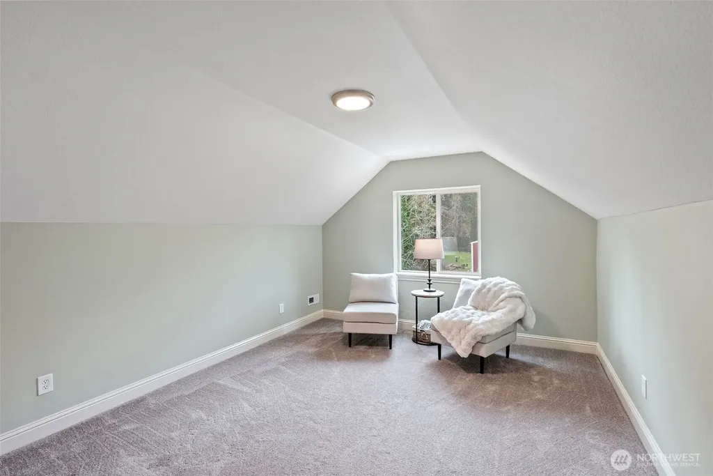 8180 NE West Port Madison Road Bainbridge Island WA 98110