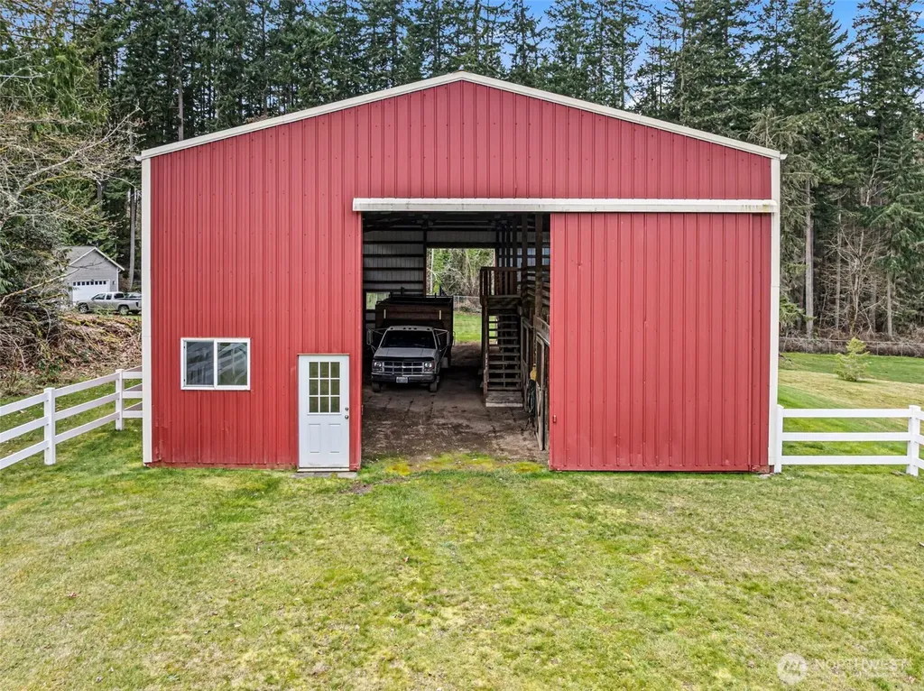 8180 NE West Port Madison Road Bainbridge Island WA 98110