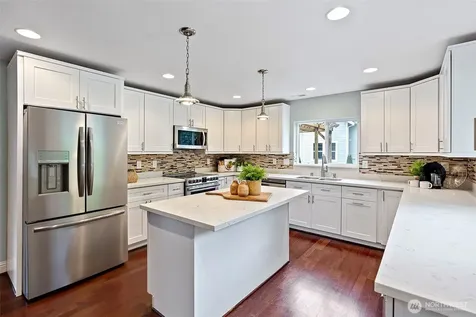 8180 NE West Port Madison Road Bainbridge Island WA 98110