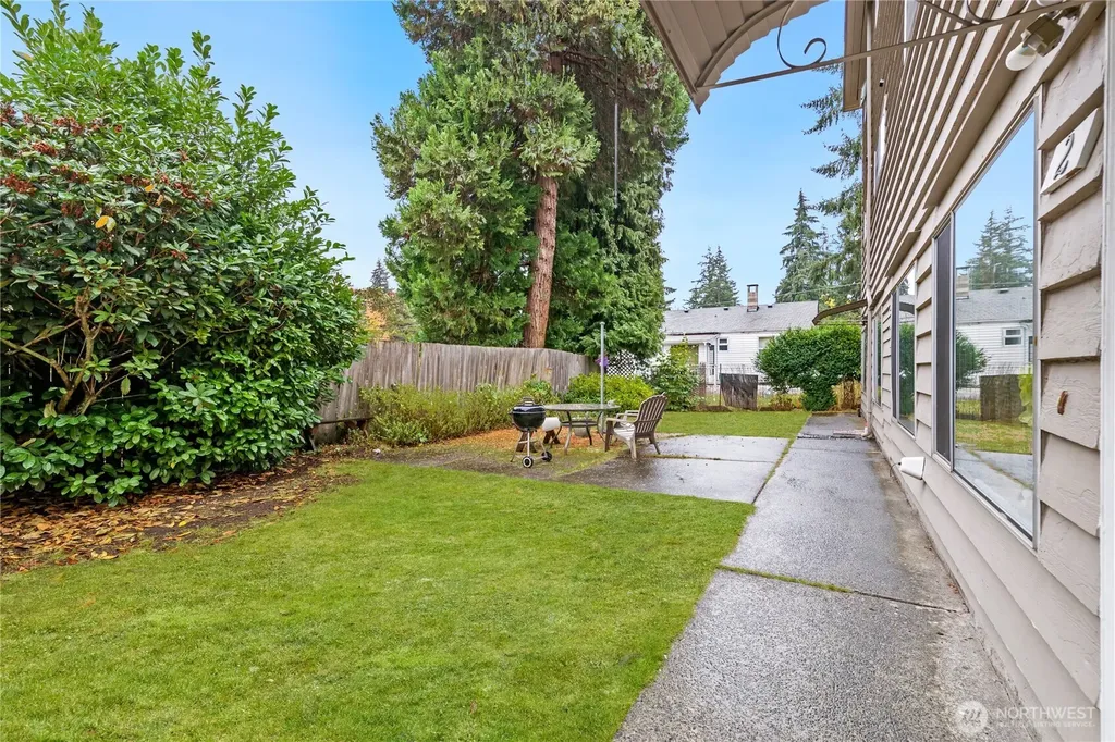 14520 Phinney Avenue N Shoreline WA 98133