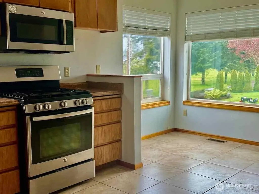 27 Ocosta Sixth Street Aberdeen WA 98520