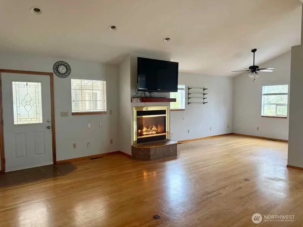 27 Ocosta Sixth Street Aberdeen WA 98520