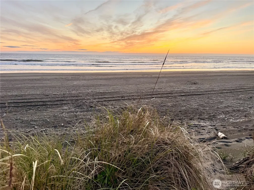 27 Ocosta Sixth Street Aberdeen WA 98520