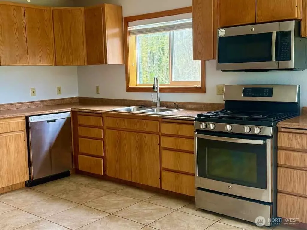 27 Ocosta Sixth Street Aberdeen WA 98520