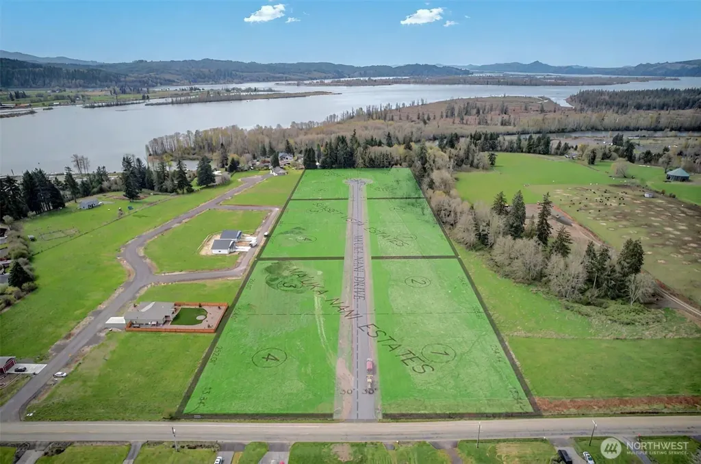 38 Ma'uka Nani Drive Cathlamet WA 98612