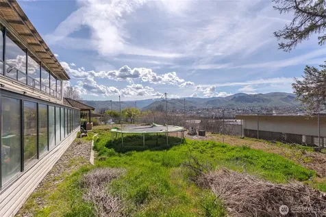 1210 N Ashland Avenue East Wenatchee WA 98802