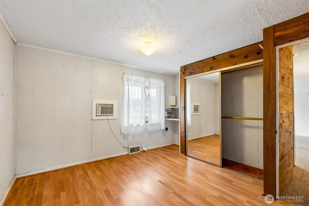 23906 60th Avenue W Mountlake Terrace WA 98043