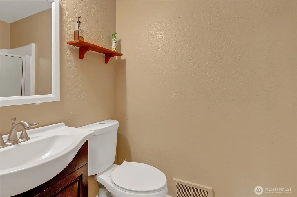 9310 Pinedrop Drive SE Olympia WA 98513