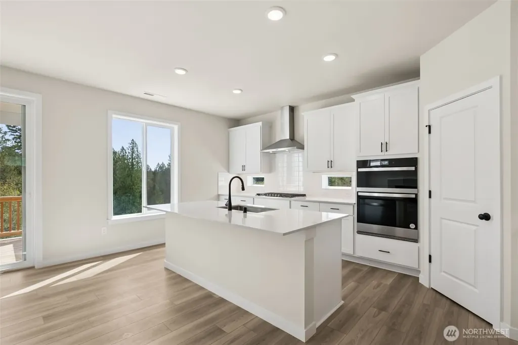2037 NE Norseman Way Poulsbo WA 98370