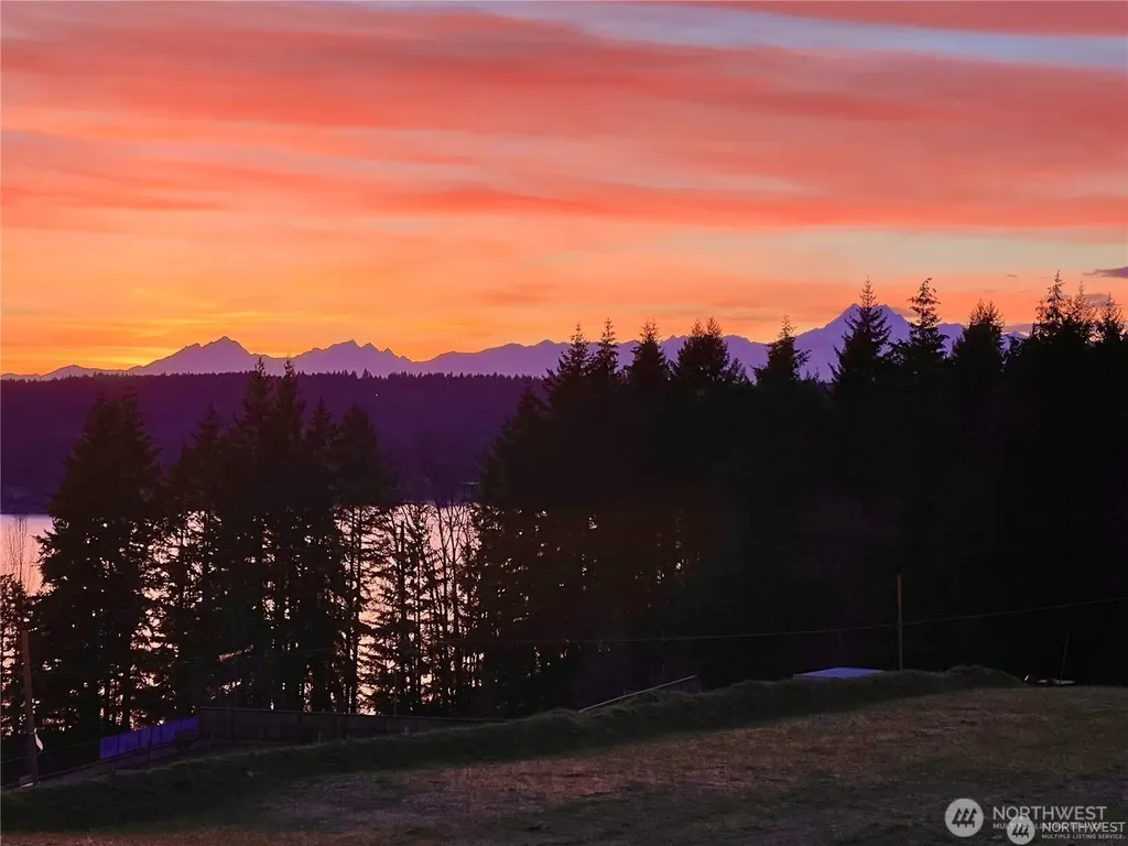 2037 NE Norseman Way Poulsbo WA 98370