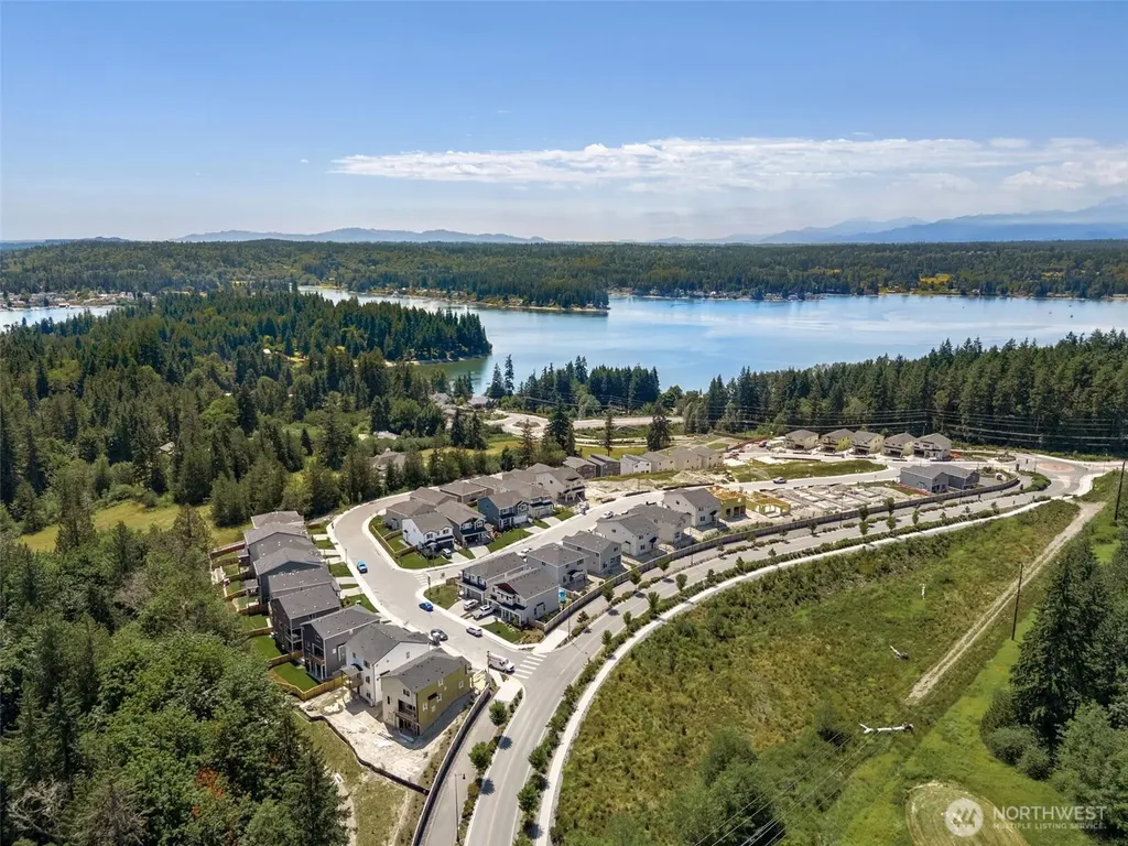2037 NE Norseman Way Poulsbo WA 98370