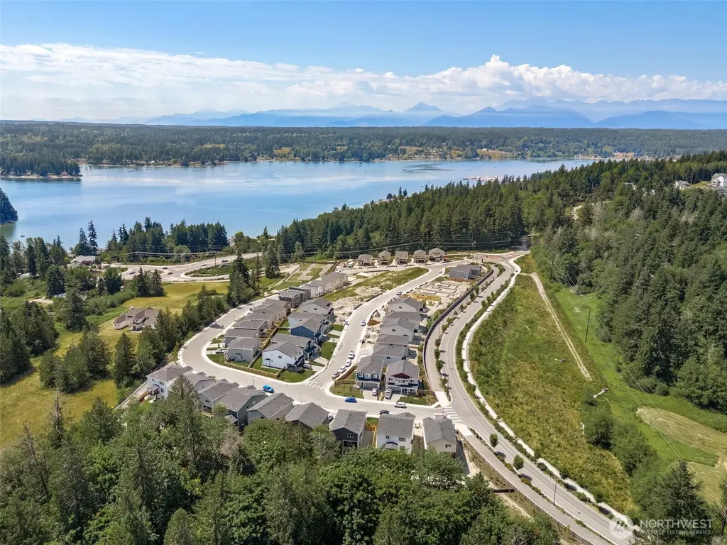 2037 NE Norseman Way Poulsbo WA 98370
