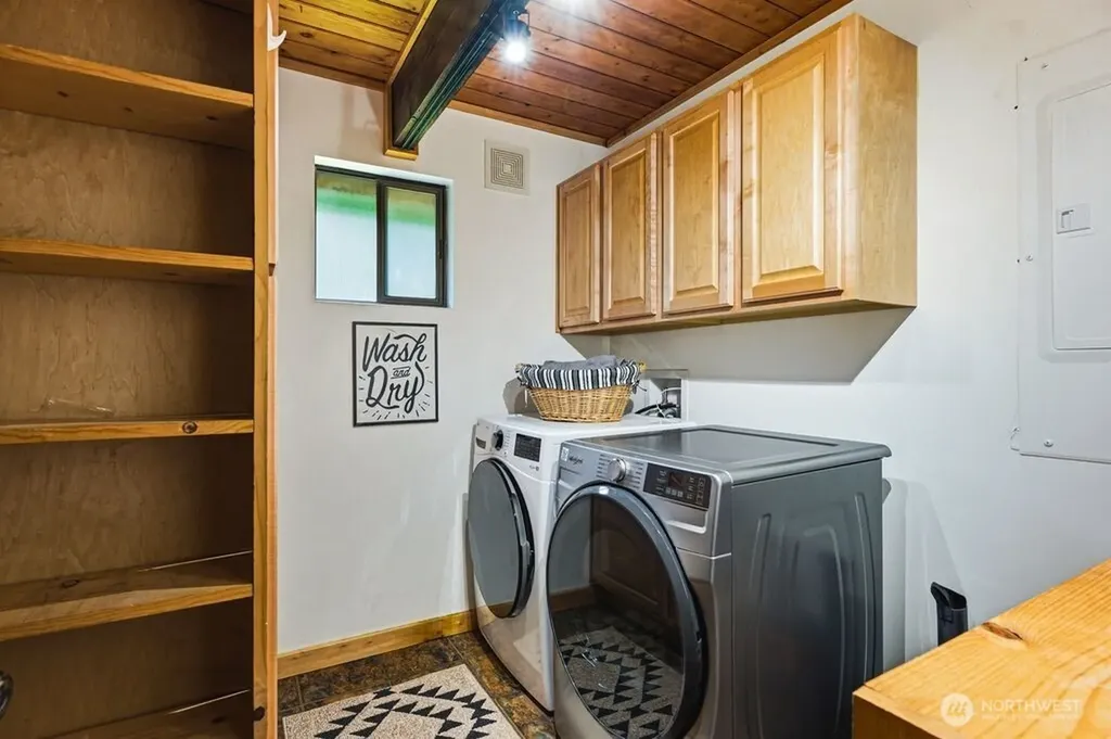 16221 Birch Way E Greenwater WA 98022